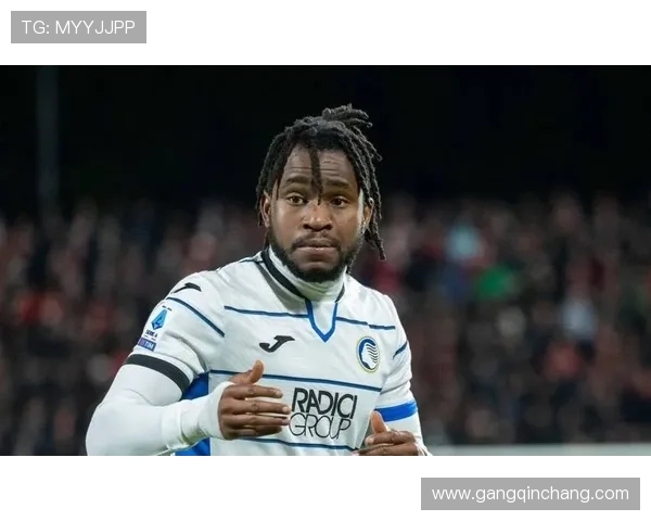 卢克曼亮相马竞合练主打左边翼